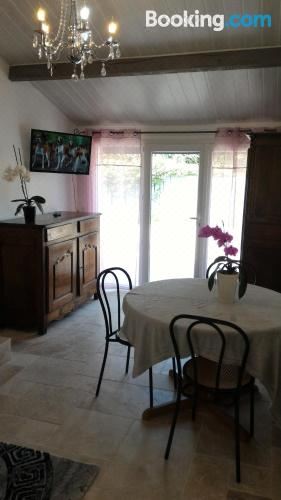 T2 indépendant le Beausset One-Bedroom Apartment