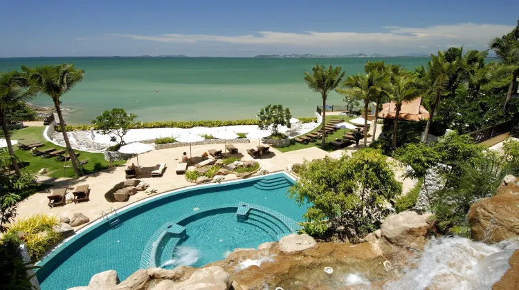 Garden Cliff Resort & Spa Pattaya exterior