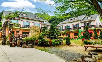 Pocheon Shine Hill Pension