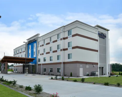 Holiday Inn Express & Suites EFFINGHAM by IHG Hotels in Effingham County