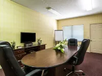 Quality Inn & Suites Corinth West Hotel di Corinth