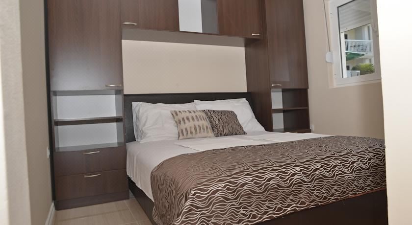 一卧室公寓（带阳台）