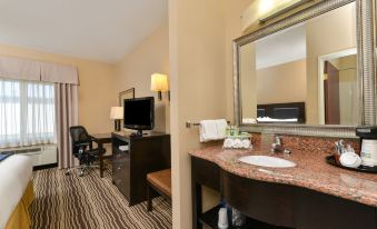 Holiday Inn Express & Suites Burlington