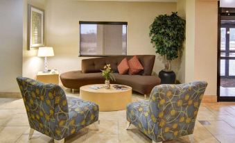 Comfort Suites Lindale