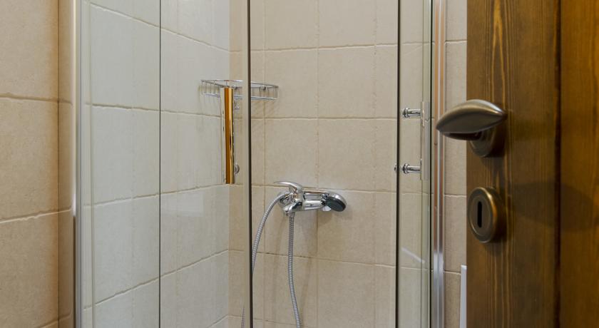 豪华三卧室泳池别墅