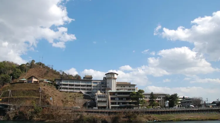 錦帯橋温泉 岩国国際観光ホテル 外観