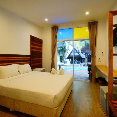 Deluxe Double Room with Poolside Non smoking