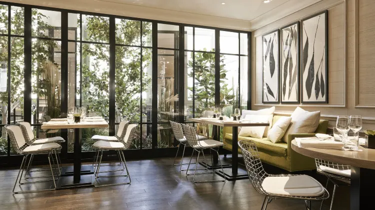 グランド ホテル デュ パレ ロワイヤル パリ 食事・レストラン