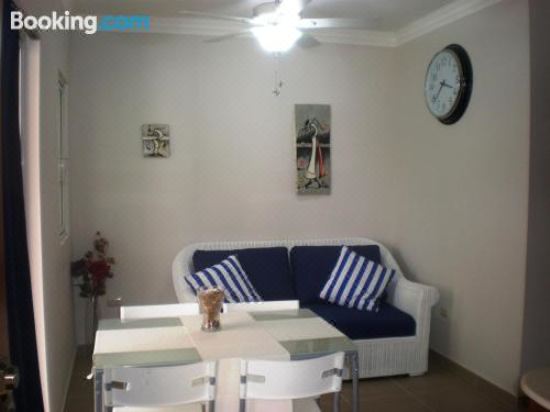 一卧室公寓（带阳台）