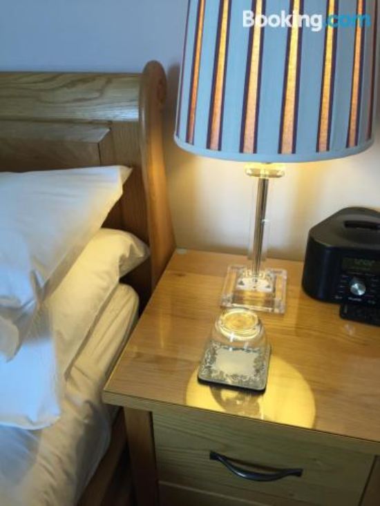 高级特大床间 - 带停车位