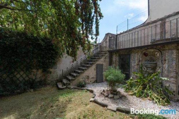 带园景一室公寓