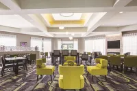 La Quinta Inn & Suites by Wyndham Dallas Plano West