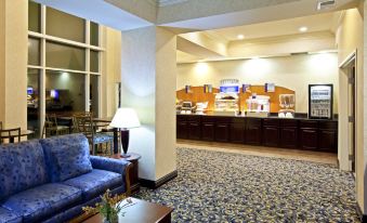 Holiday Inn Express & Suites Frankfort