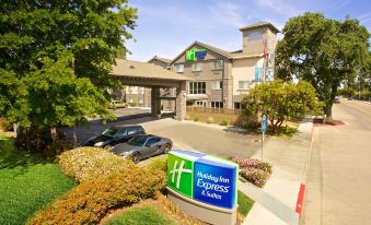 Holiday Inn Express & Suites Paso Robles