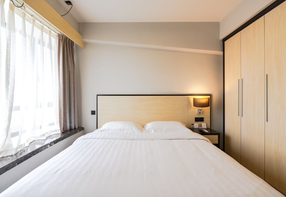 公寓豪華大床間