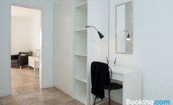 Quintero Suites - Housity