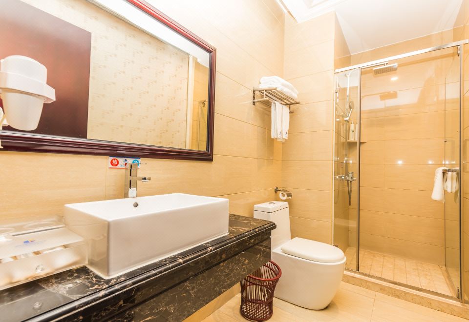 Benevolence HotelExecutive Leisure Premier Suite (King Bed) (Cards, Sofa)