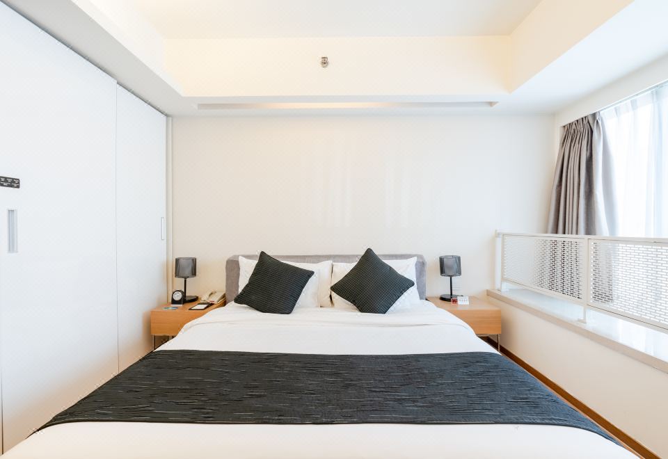 Neptune Hotel ChengduDeluxe Suite