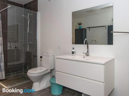 六卧房（假日）