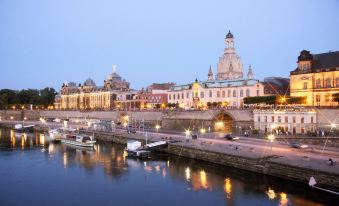 Courtyard by Marriott Dresden - Housity