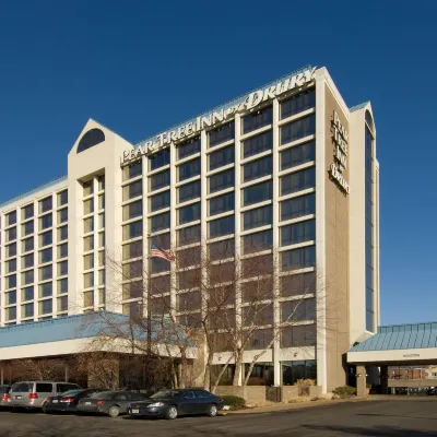 Pear Tree Inn St. Louis Near Union Station Các khách sạn gần Nhà thi đấu Scottrade Center