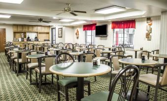 Country Inn & Suites by Radisson, Erie, PA