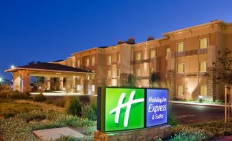 Holiday Inn Express & Suites Napa Valley-American Canyon