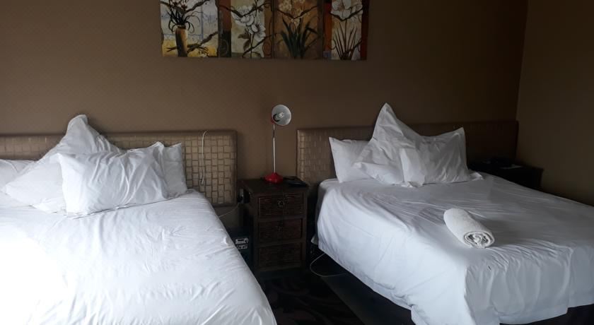 双人房（带公共浴室）