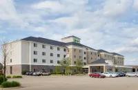 Holiday Inn & Suites BLOOMINGTON-AIRPORT by IHG のホテル