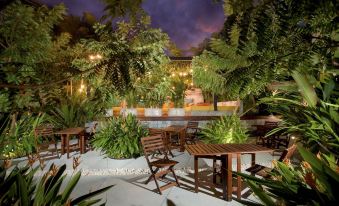 San Tropico Boutique Hotel & Peaceful Escape