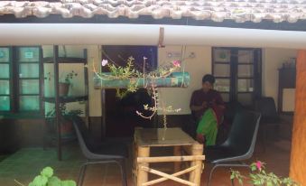 Victorian Verandaz - Housity