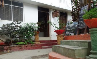 Jambo Guest House