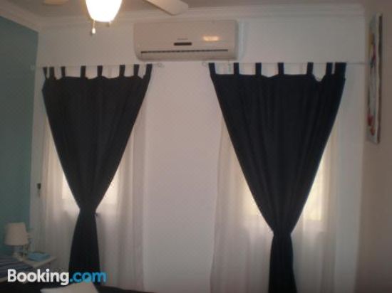 一卧室公寓（带阳台）