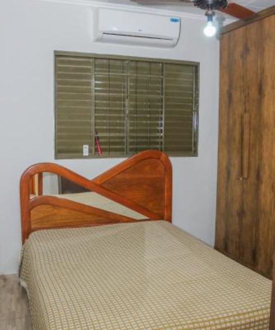 两卧室联排别墅