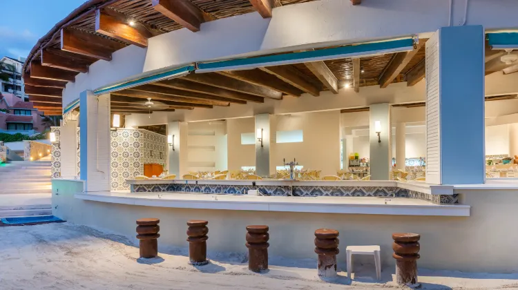 Wyndham Grand Cancun All Inclusive Resort & Villas Facilities