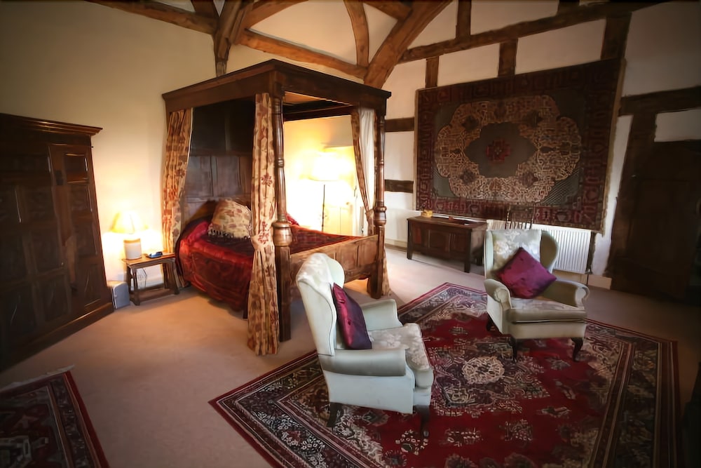 双人房（西卧室 - 四柱床）