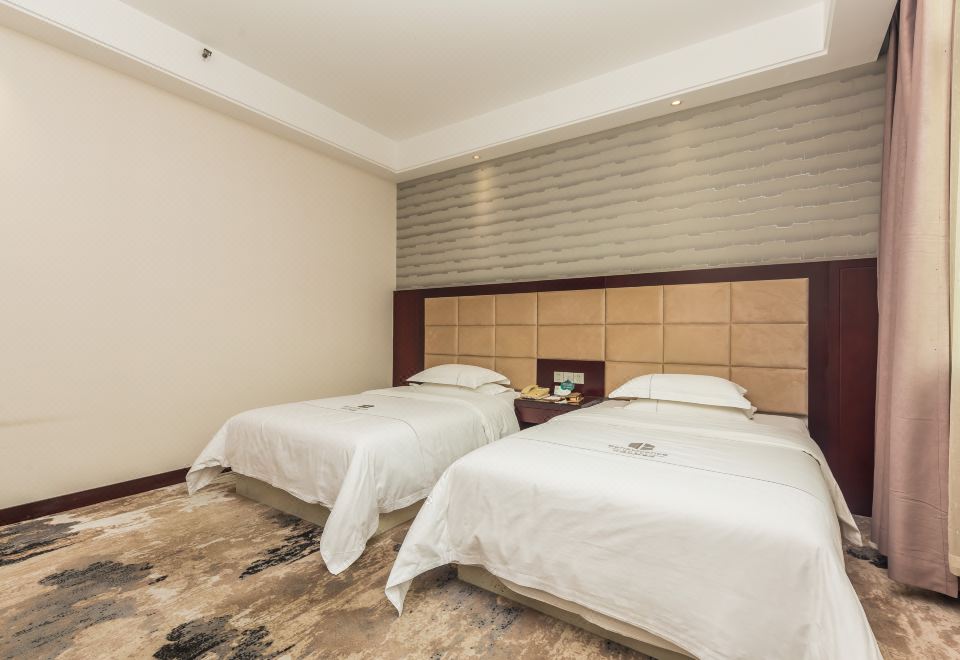 商務雙床房:靜謐山景+舒享大浴室