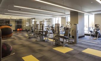 National at Reston Town Center - Housity