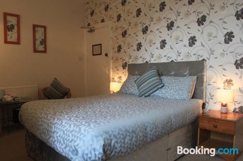 双人特大号床间