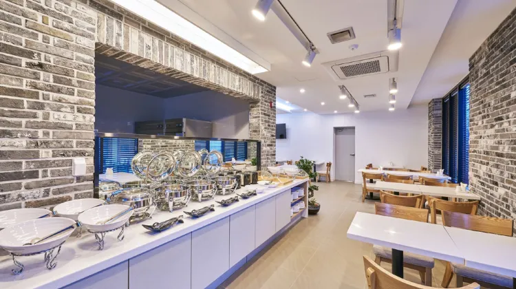 クァンジュ マドリード ホテル 食事・レストラン