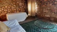 Nhaka Savaal Hotels in 