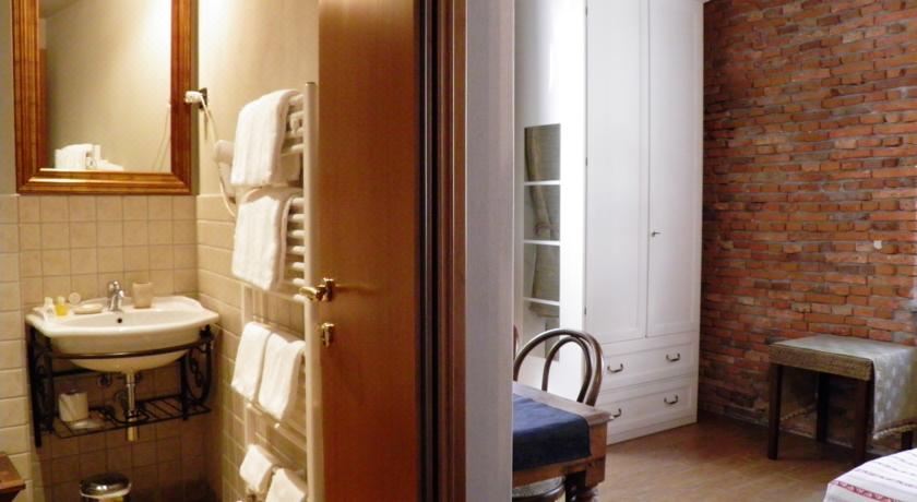 双人房（带独立浴室）