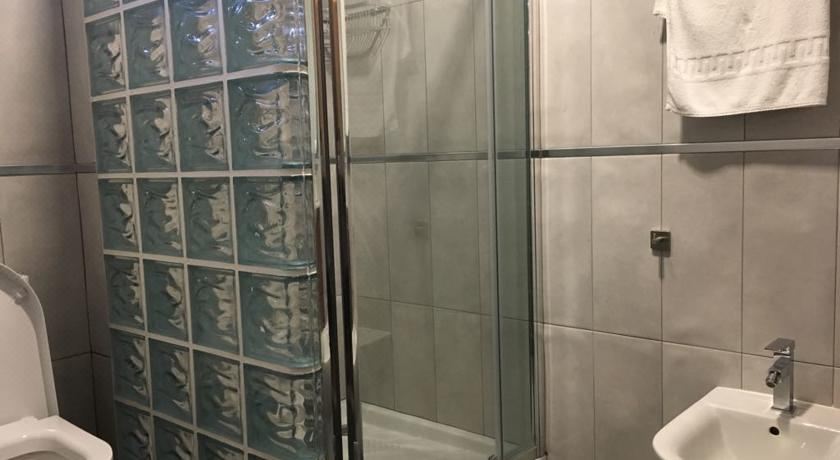 Villa Chabola Two-Bedroom House