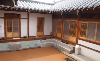 Empathy Hanok Daegu