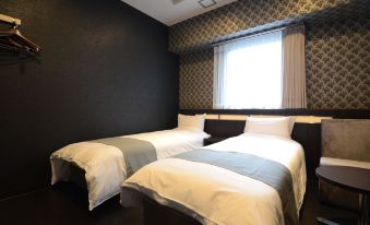 Nipponbashi Luxe Hotel