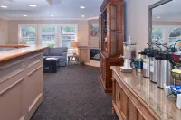 Sand Pebbles Inn