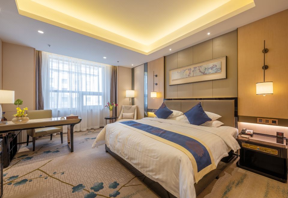 豪華大床房-欣賞城市靜謐中的園林景緻