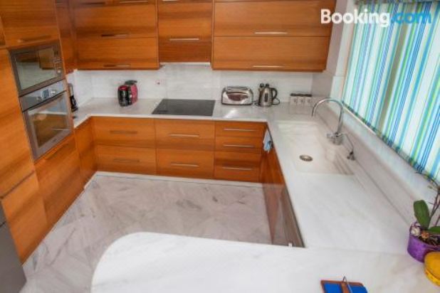 奢华四卧室别墅 - 带私人游泳池