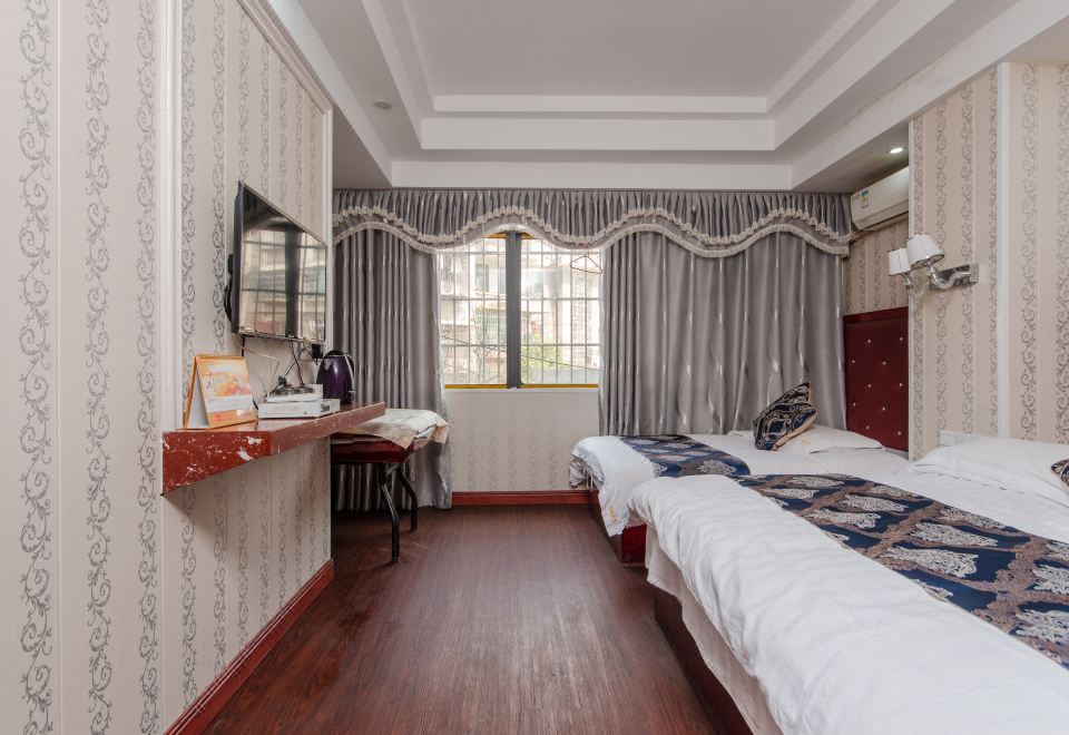 Longcheng Hotel - Housity