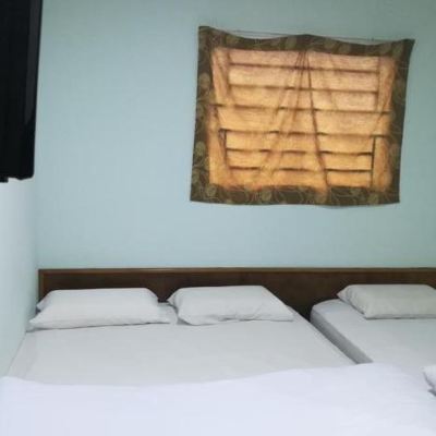 Double Queen Kupon Hotel Axis